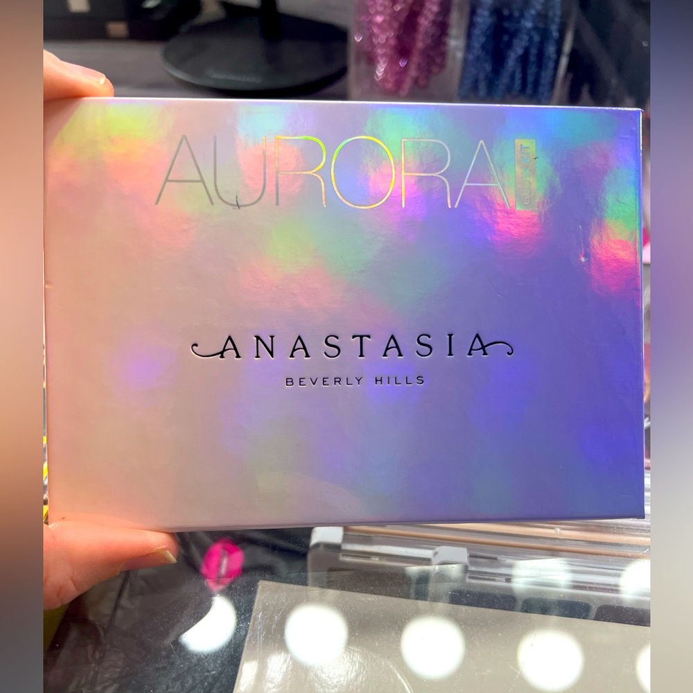 Anastasia Beverly Hills Aurora Highlighter Palette
